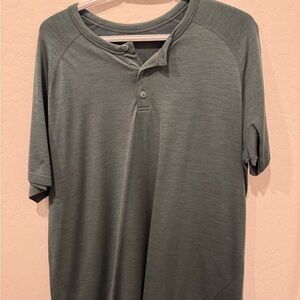 Lululemon Green Henley Metal Vent. XL
